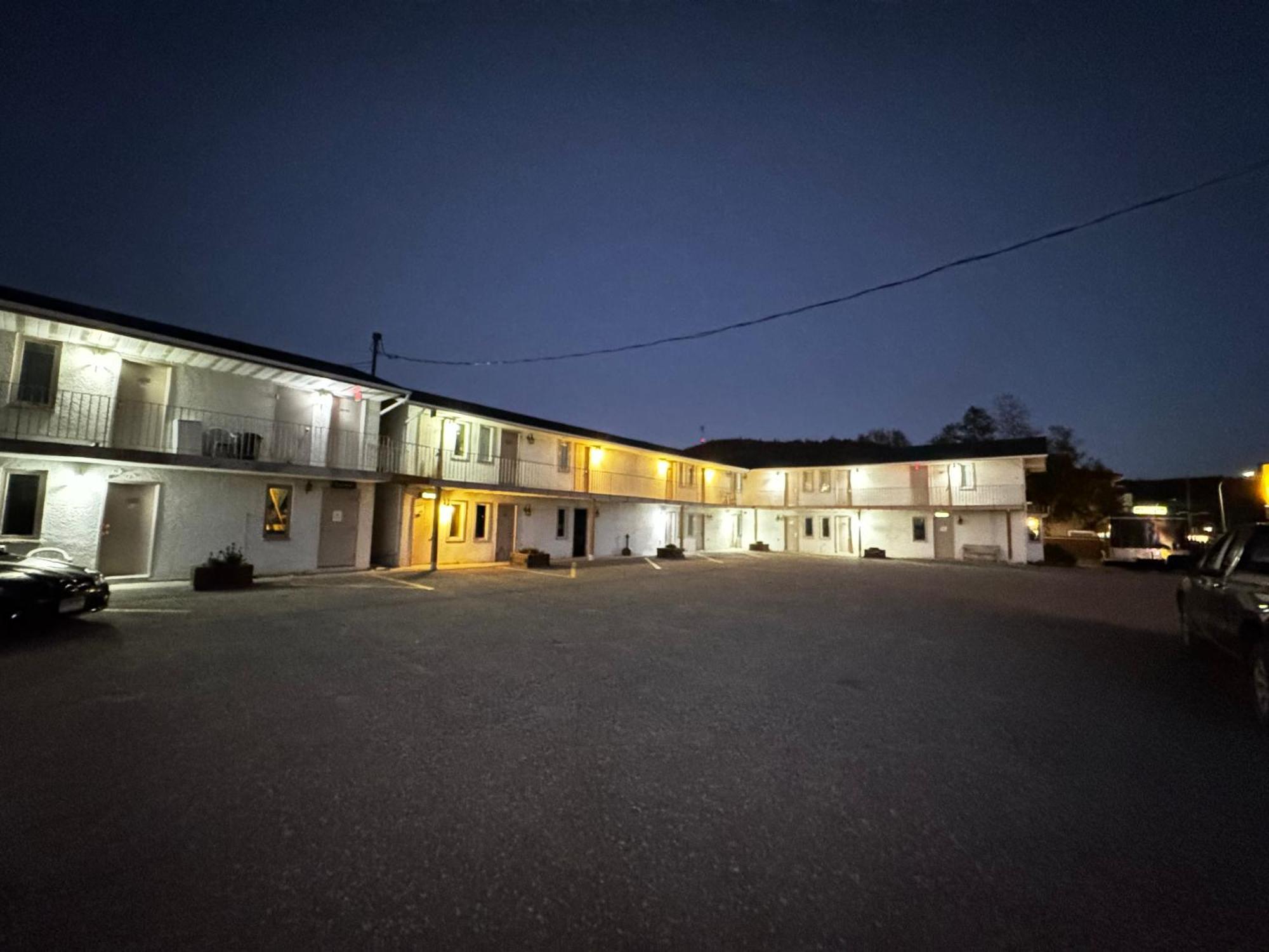Villa Bianca Inn Schreiber Exterior foto
